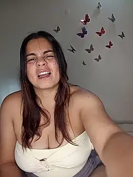 Snapshot of BettyBoo_w chatting on June 20, 6:22 pm BettyBoo w online show from June 20, 6:22 pm