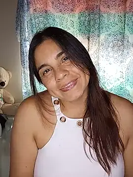 Snapshot of BettyBoo_w chatting on July 4, 7:20 pm BettyBoo w online show from July 4, 7:20 pm