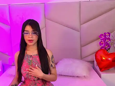 Snapshot of OliviaDiaz chatting on March 13, 7:42 pm OliviaDiaz online show from March 13, 7:42 pm