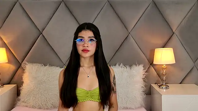 OliviaDiaz online show from June 29, 8:09 pm