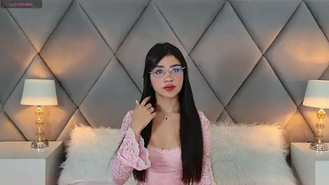 OliviaDiaz online show from July 9, 8:02 pm