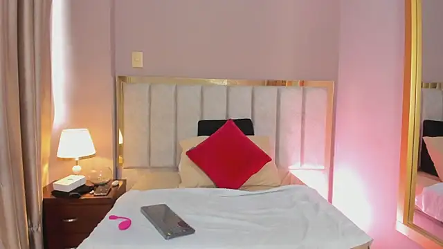 Snapshot of FreyaCameron chatting on March 21, 12:32 pm FreyaCameron online show from March 21, 12:32 pm