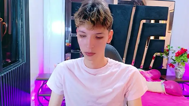 Snapshot of Stefany_PiInk chatting on March 21, 12:54 pm Stefany PiInk online show from March 21, 12:54 pm