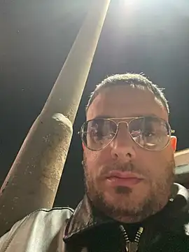 Snapshot of tonyboys19418 chatting on March 7, 9:56 pm tonyboys19418 online show from March 7, 9:56 pm