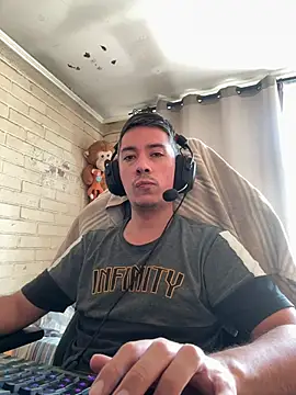 Snapshot of Cr1sXPorn chatting on March 13, 3:51 pm Cr1sXPorn online show from March 13, 3:51 pm