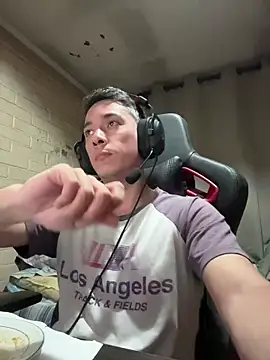 Snapshot of Cr1sXPorn chatting on March 16, 1:55 am Cr1sXPorn online show from March 16, 1:55 am