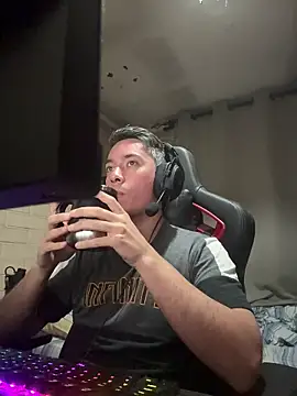 Snapshot of Cr1sXPorn chatting on March 22, 3:21 am Cr1sXPorn online show from March 22, 3:21 am