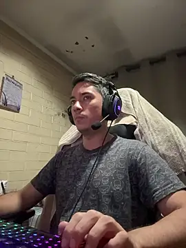 Snapshot of Cr1sXPorn chatting on March 28, 4:12 am Cr1sXPorn online show from March 28, 4:12 am