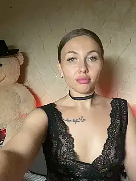 Snapshot of AngelEnigma chatting on April 18, 10:21 pm AngelEnigma online show from April 18, 10:21 pm