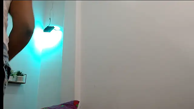 Snapshot of bubismelany chatting on March 24, 12:32 pm bubismelany online show from March 24, 12:32 pm