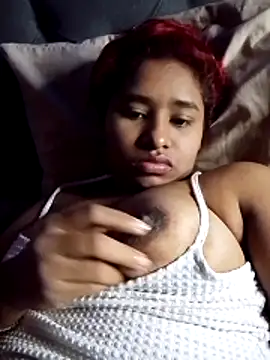 FenixLovee online show from April 8, 5:13 pm