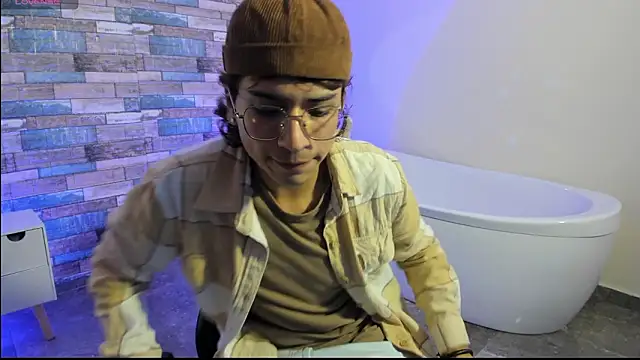 Snapshot of JUSTIN_TAY1 chatting on March 29, 11:32 am JUSTIN TAY1 online show from March 29, 11:32 am