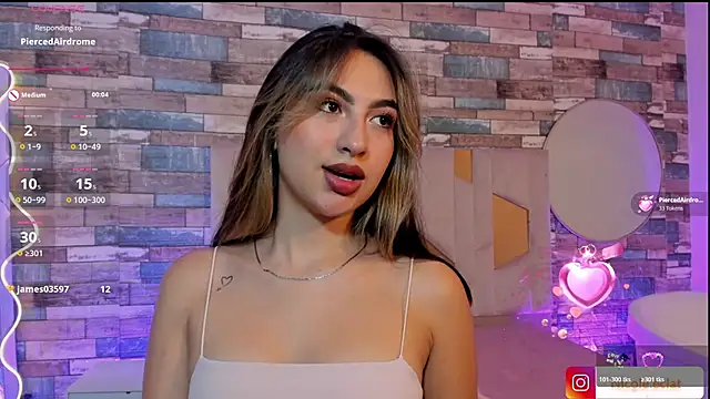 Snapshot of cloe_1tay chatting on April 13, 3:12 am cloe 1tay online show from April 13, 3:12 am