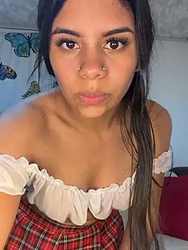 Snapshot of Jarilin-Mia chatting on March 24, 3:11 am Jarilin-Mia online show from March 24, 3:11 am