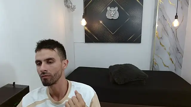 Snapshot of KingOfTemptation chatting on March 11, 3:01 am KingOfTemptation online show from March 11, 3:01 am