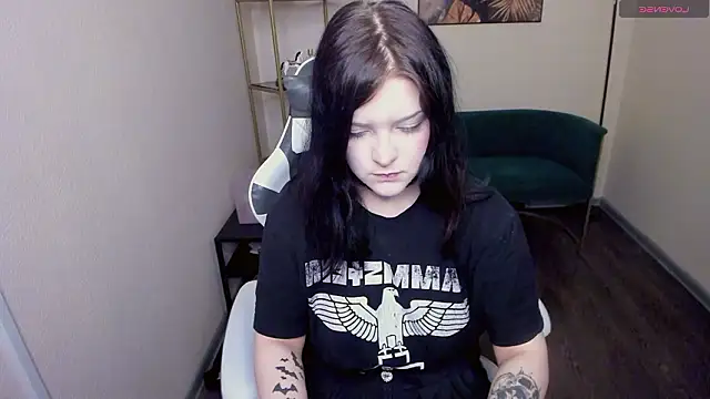 Snapshot of EsterTwilight chatting on March 28, 3:55 pm EsterTwilight online show from March 28, 3:55 pm