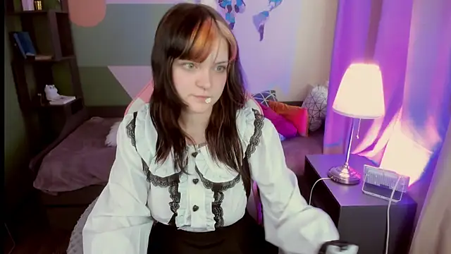 EsterTwilight online show from May 24, 4:06 am