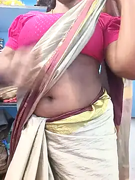 Snapshot of jothika45 chatting on March 13, 4:35 pm jothika45 online show from March 13, 4:35 pm