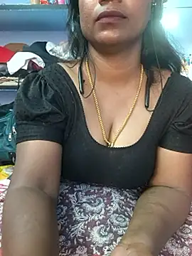 Snapshot of jothika45 chatting on March 15, 8:20 am jothika45 online show from March 15, 8:20 am