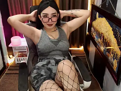 Snapshot of SexyCommander chatting on March 14, 9:59 am SexyCommander online show from March 14, 9:59 am