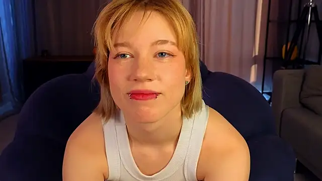 CythiaOttum online show from March 19, 4:27 am