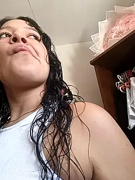 Snapshot of Cataleya_ofi_8 chatting on March 19, 8:24 pm Cataleya ofi 8 online show from March 19, 8:24 pm