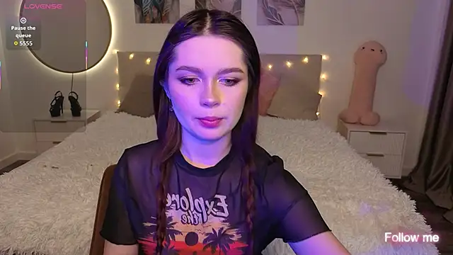 Snapshot of snowy_queen chatting on March 26, 6:24 pm snowy queen online show from March 26, 6:24 pm