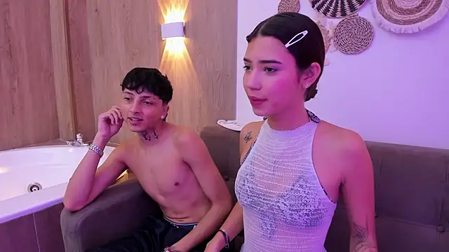 Snapshot of Sky_n_Zayn chatting on March 22, 1:14 pm Sky n Zayn online show from March 22, 1:14 pm