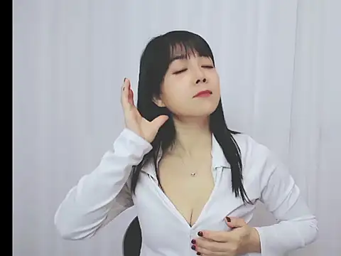 Snapshot of only-01 chatting on March 24, 2:38 am only-01 online show from March 24, 2:38 am