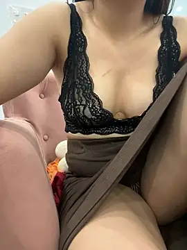 Snapshot of Koarin99 chatting on March 7, 3:31 pm Koarin99 online show from March 7, 3:31 pm