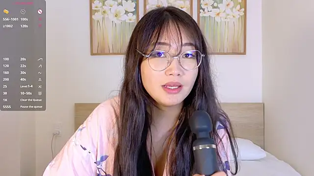 Snapshot of pinkyblooom chatting on March 13, 9:05 am pinkyblooom online show from March 13, 9:05 am