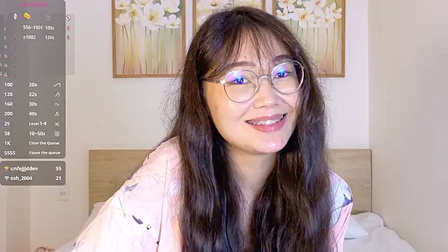 Snapshot of pinkyblooom chatting on March 14, 9:15 am pinkyblooom online show from March 14, 9:15 am