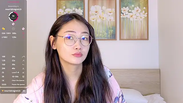 Snapshot of pinkyblooom chatting on March 15, 9:04 am pinkyblooom online show from March 15, 9:04 am