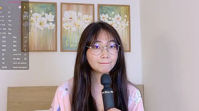 Snapshot of pinkyblooom chatting on March 17, 9:12 am pinkyblooom online show from March 17, 9:12 am