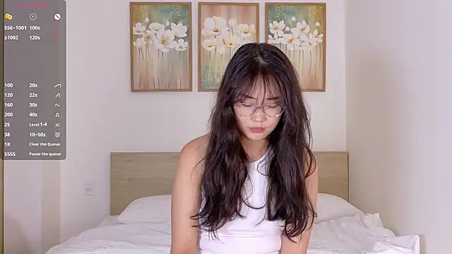 Snapshot of pinkyblooom chatting on March 25, 9:15 am pinkyblooom online show from March 25, 9:15 am