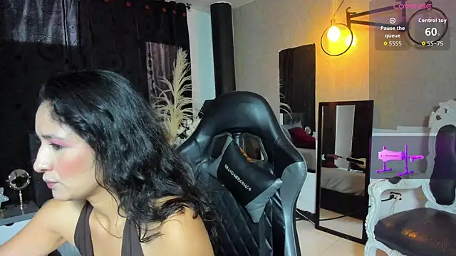 Vicky Angeel online show from July 19, 2:43 pm