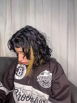 baby akuma online show from March 18, 2:58 am