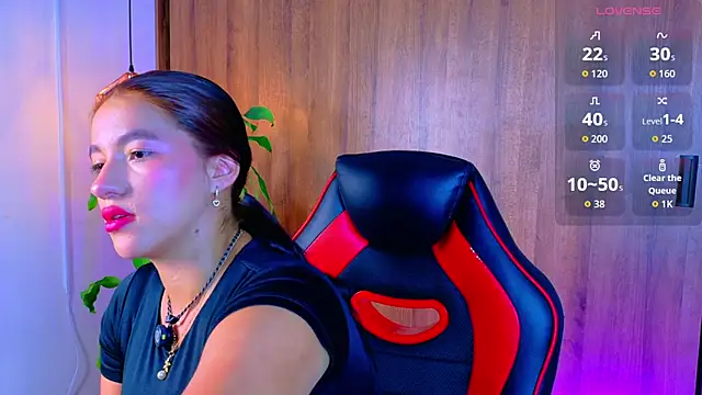 Snapshot of Victoria_Rous chatting on March 19, 8:24 pm Victoria Rous online show from March 19, 8:24 pm