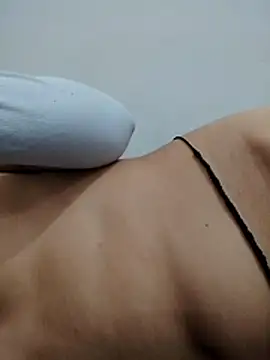 Snapshot of Student_girl00 chatting on April 30, 4:57 pm Student girl00 online show from April 30, 4:57 pm