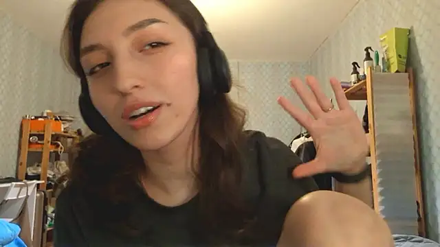 CindyLight online show from March 27, 4:18 pm