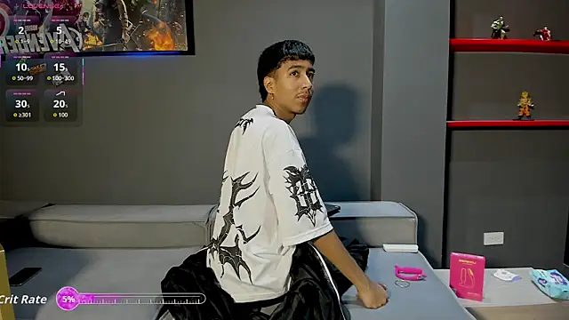 Snapshot of Ender_h0tt chatting on March 24, 2:00 pm Ender h0tt online show from March 24, 2:00 pm