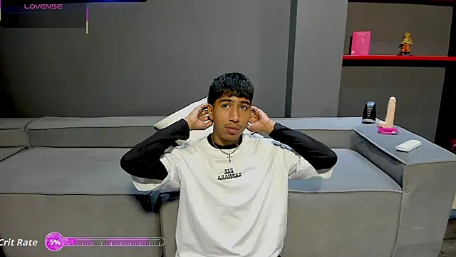 Snapshot of Ender_h0tt chatting on April 16, 1:45 pm Ender h0tt online show from April 16, 1:45 pm