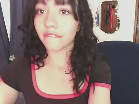 Katiieee online show from May 7, 8:47 pm