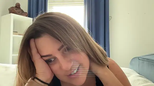 Snapshot of annabellewarick chatting on April 20, 3:15 pm annabellewarick online show from April 20, 3:15 pm
