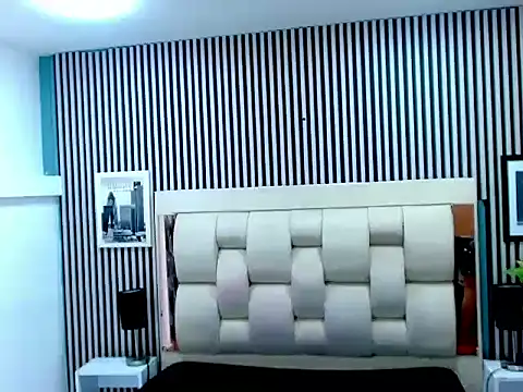 Snapshot of Alex_Wolft chatting on March 22, 11:57 am Alex Wolft online show from March 22, 11:57 am