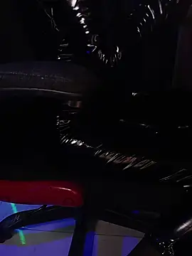 Snapshot of LadyIvanna chatting on March 19, 5:39 pm LadyIvanna online show from March 19, 5:39 pm