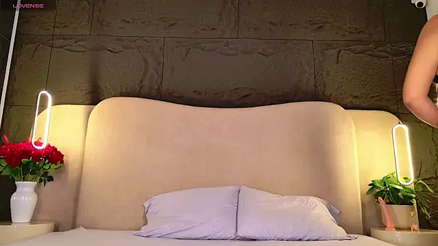 Snapshot of KariinnaG chatting on March 24, 8:47 pm KariinnaG online show from March 24, 8:47 pm