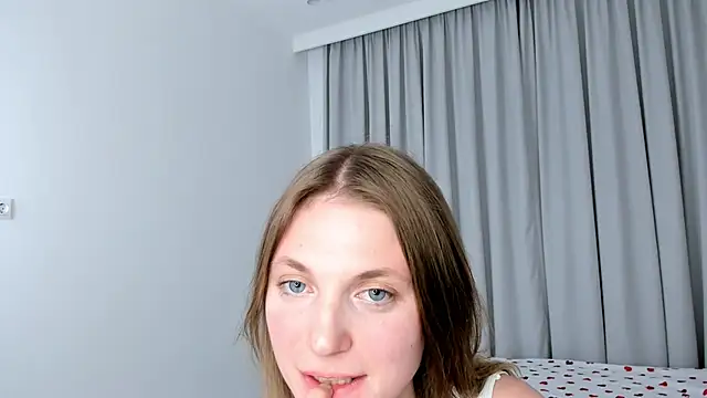 ErinnPieloch online show from March 14, 8:03 pm