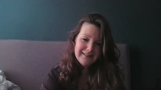 Snapshot of Boobiegirl91 chatting on April 2, 10:35 am Boobiegirl91 online show from April 2, 10:35 am