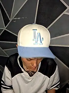 Snapshot of Megan_bad chatting on March 15, 9:21 pm Megan bad online show from March 15, 9:21 pm